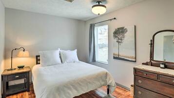 1 bedroom, iron/ironing board, bed sheets