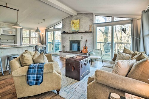 Unplugged Mountain Retreat With Porch Swings!