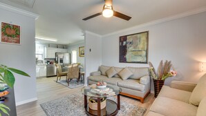 Unclassified image, 3 of 27, button - Cozy Home: 2 Mi to Downtown, Steps to Streetcar! (Charlotte)