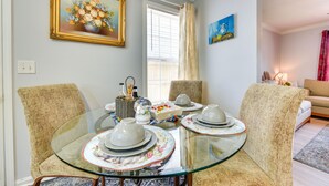 Unclassified image, 5 of 27, button - Cozy Home: 2 Mi to Downtown, Steps to Streetcar! (Charlotte)