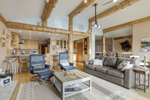 Stunning Sheridan Ranch Villa: Mountain View!