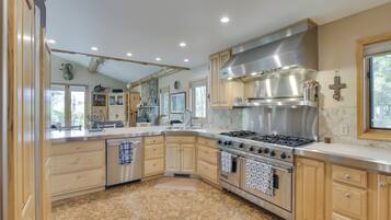 Villa (3 Bedrooms) | Interior