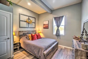 House (3 Bedrooms) | Interior - Family-friendly Williams Cabin w/ Gas Grill (Williams)