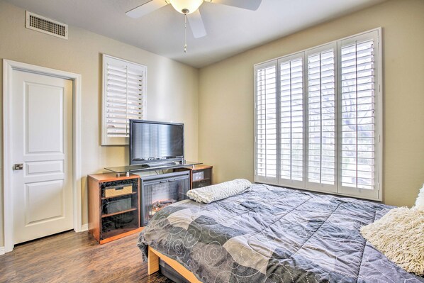 House (2 Bedrooms) | Interior - Pool & Pickleball Access: Quiet Scottsdale Home! (Scottsdale)