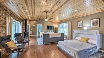 House (1 Bedroom) | Interior