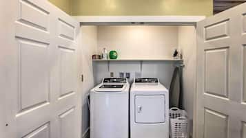 House (1 Bedroom) | Interior