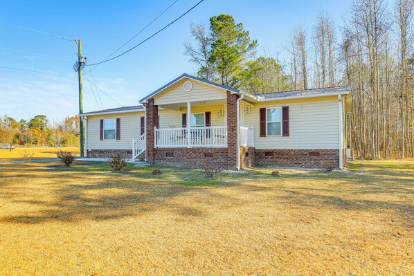 House (3 Bedrooms) | Front of property