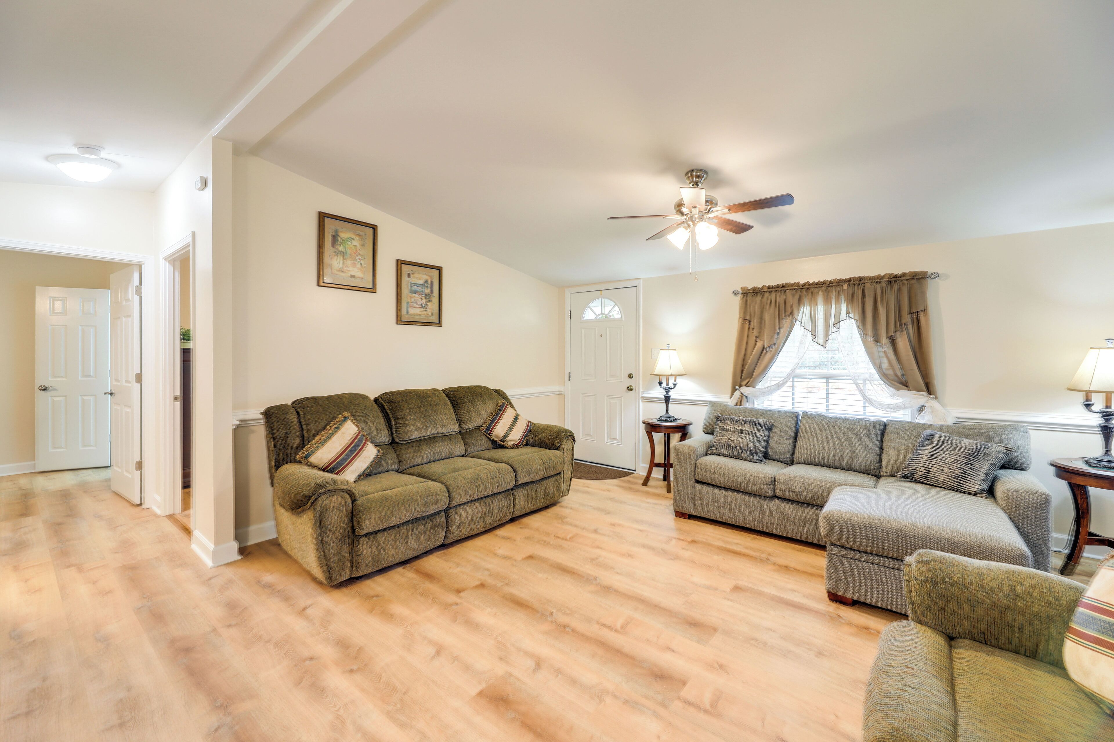 House (3 Bedrooms) | Interior