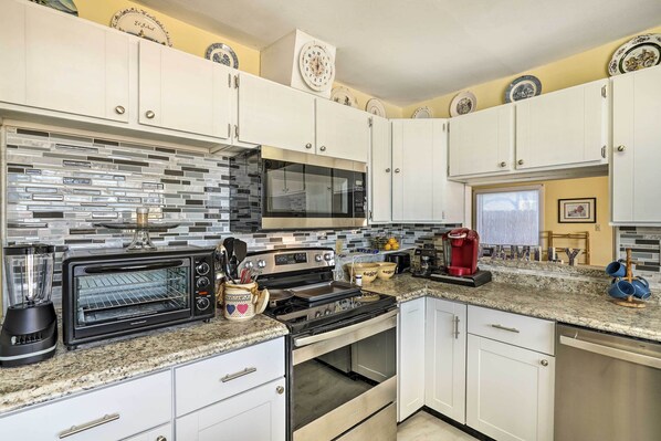 Apartment (4 Bedrooms) | Private kitchen