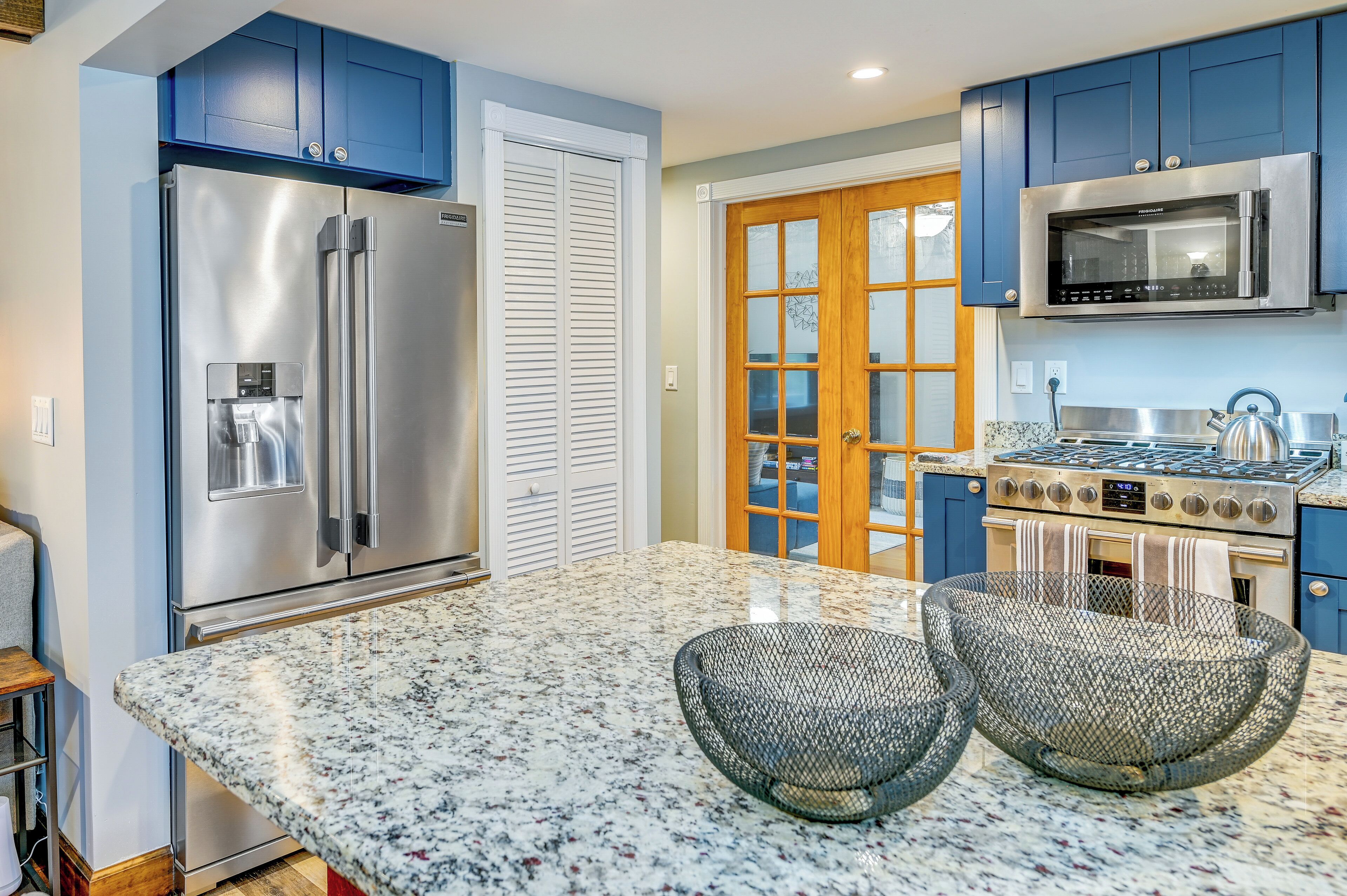 المنشأة من الداخل