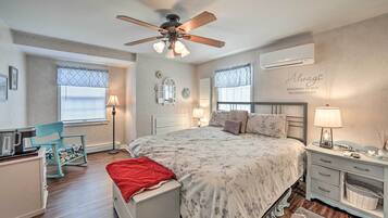 House (3 Bedrooms) | 3 bedrooms, desk, laptop workspace, iron/ironing board