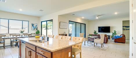 House (4 Bedrooms) | Interior