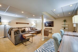 Talo (4 Bedrooms) | Sisätilat