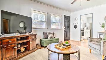 Cottage (2 Bedrooms) | Interior