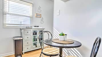 Cottage (2 Bedrooms) | Interior