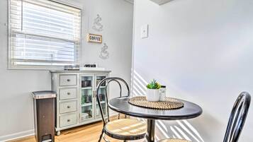 Cottage (2 Bedrooms) | Interior