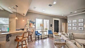 House (3 Bedrooms) | Interior - Luxe Midland Retreat w/ Patio, Grill & Yard! (Midland)