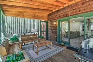 House (4 Bedrooms) | Interior - Screened Porch, Fenced Yard: Lakeside Retreat! (Lakeside)