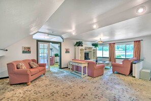 Apartment (2 Bedrooms) | Front of property