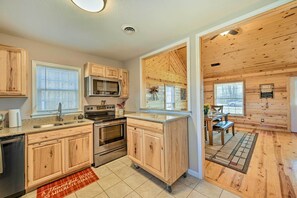 하우스 (2 Bedrooms) | 전용 주방 | 전자레인지, 오븐, 쿡탑, 식기 세척기