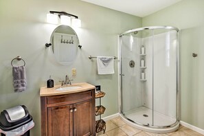Hus (2 Bedrooms) | Badrum | Dusch