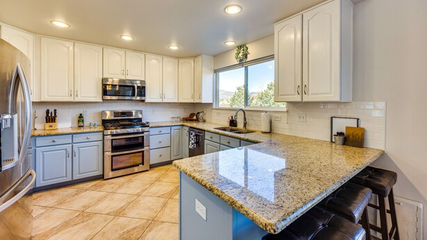House (4 Bedrooms) | Private kitchen