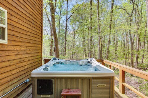 Dreamy Indiana Cabin Rental w/ Shared Amenities!