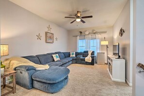 House (4 Bedrooms) | Interior - Modern PCB Home w/ Private Yard & Pool Access (Panama City Beach)