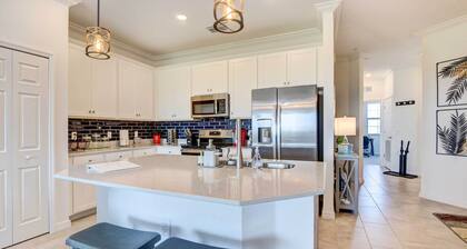 Beautiful Bradenton Condo w/ Water View!