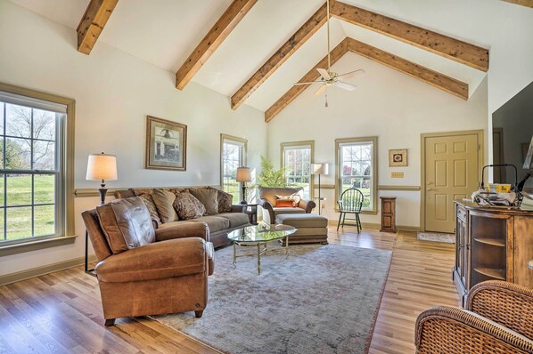 Apartment (1 Bedroom) | Interior - 'chateau Ridge' Peaceful Retreat w/ Fire Pit! (Westminster)