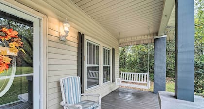 Burgaw House w/ Large Covered Porch & Swing!
