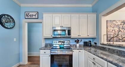 Burgaw House w/ Large Covered Porch & Swing!