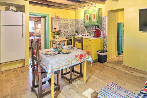 Artsy Santa Cruz Apartment w/ Shared Fire Pit!