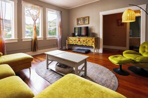 Cottage (2 Bedrooms) | Interior