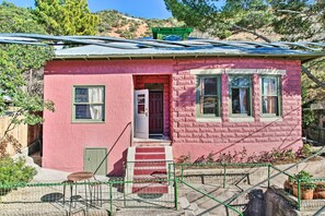 Cottage (2 Bedrooms) | Interior