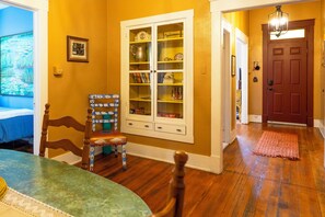 Cottage (2 Bedrooms) | Nội thất