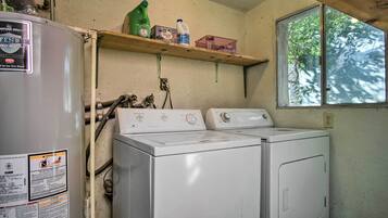 Cottage (2 Bedrooms) | Interior