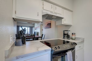 Apartment (2 Bedrooms) | Interior - Scottsdale Condo ~ 1 Mi to Spring Training! (Scottsdale)