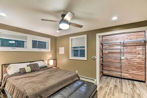 House (5 Bedrooms) | Interior