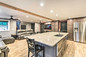 House (5 Bedrooms) | Interior - Waterfront Ashland Home ~ 2 Mi to Downtown! (Ashland)