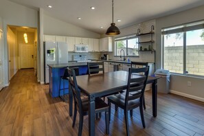 House (3 Bedrooms) | Interior - Gilbert Home w/ Pool < 5 Mi to Downtown! (Gilbert)