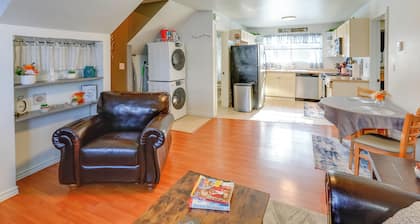 Cozy Apartment in Fairbanks ~ 2 Mi to Downtown!