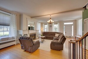 House (4 Bedrooms) | Interior