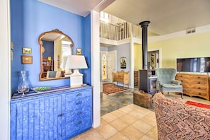 House (5 Bedrooms) | Interior