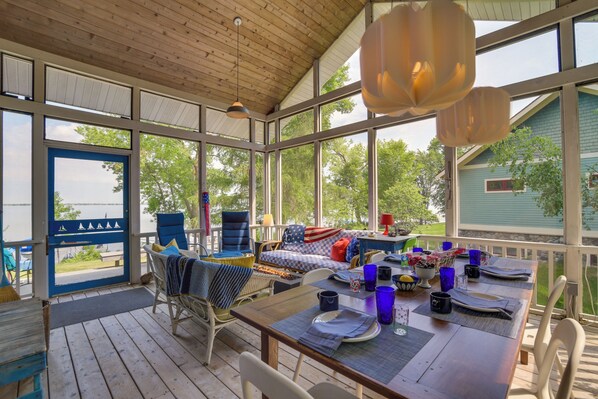 House (5 Bedrooms) | Interior
