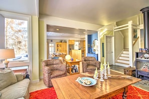 House (5 Bedrooms) | Interior