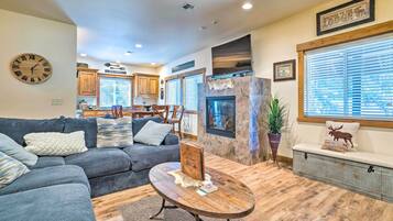 House (5 Bedrooms) | Interior