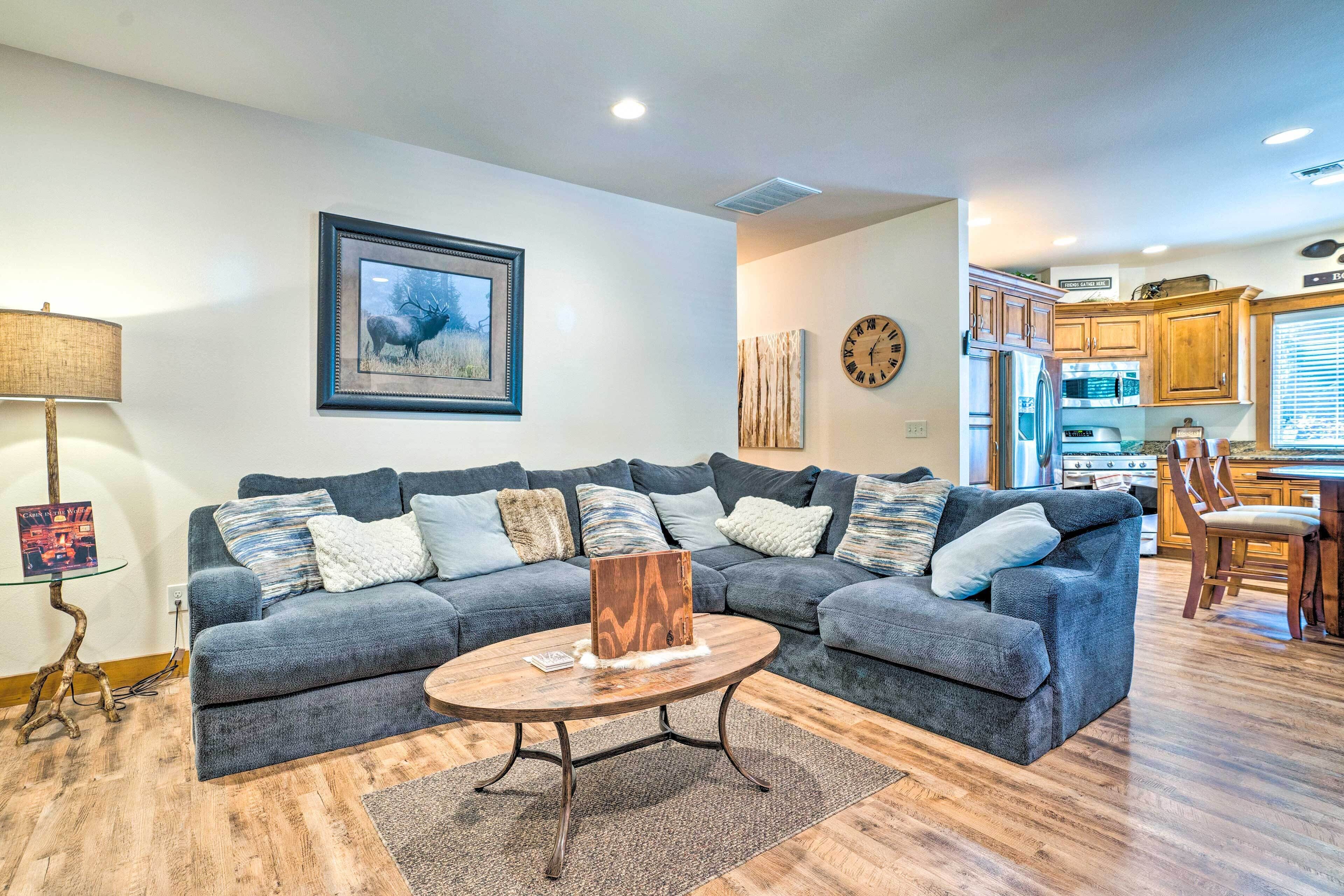 House (5 Bedrooms) | Interior