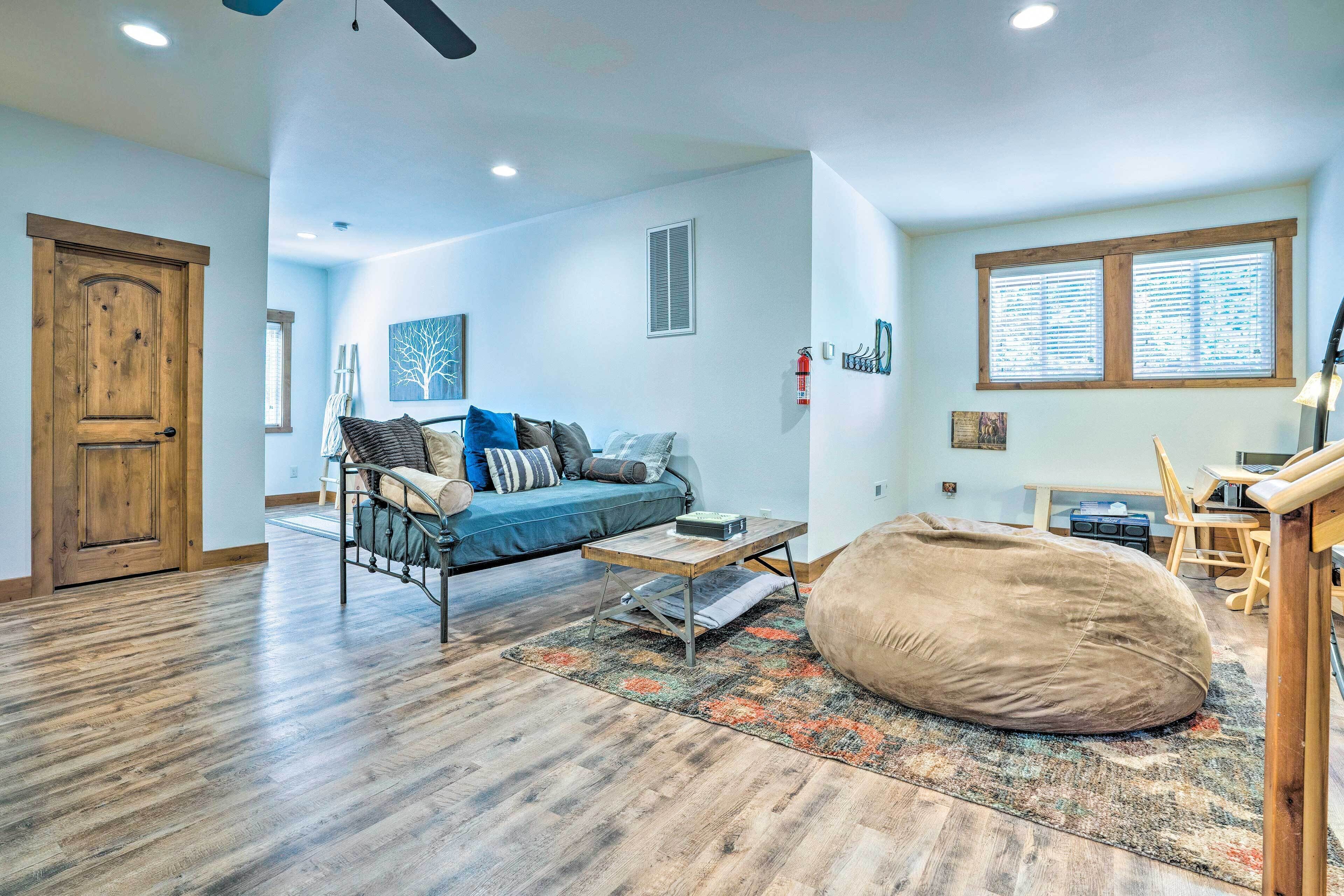 House (5 Bedrooms) | Interior