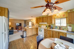 House (2 Bedrooms) | Interior - Patio & Grill: Cozy Cabin in Munds Park! (Munds Park)